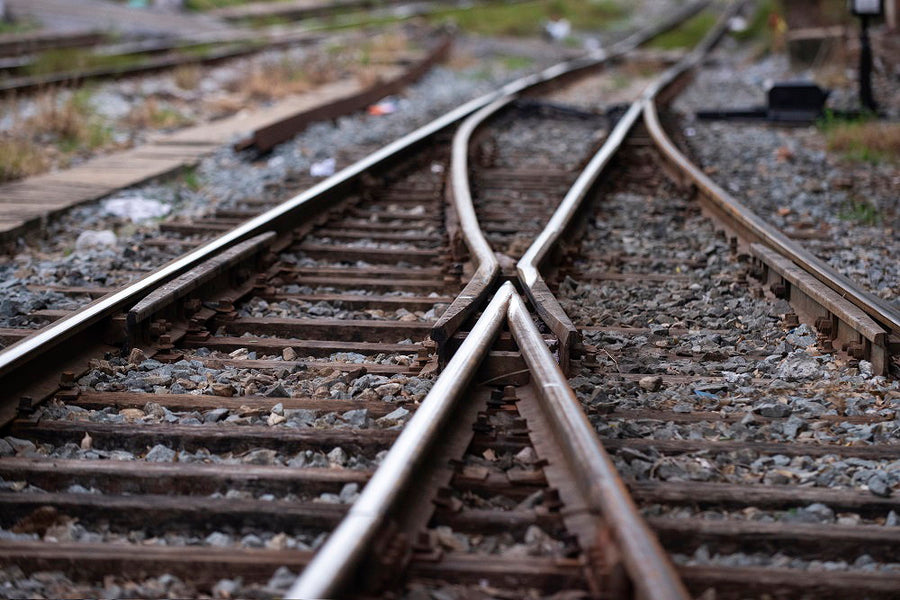 railroad-tracks-with-junction-front.jpg