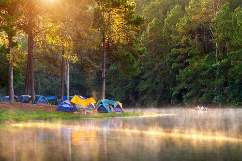 beautiful-morning-pang-ung-lake-pang-ung-mae-hong-son-province-thailand.jpg
