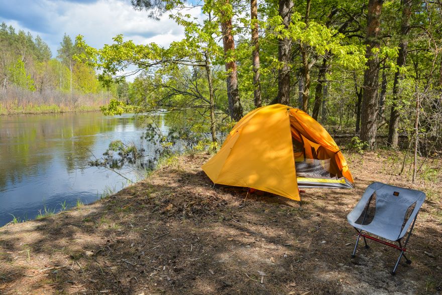 tourist-tent-shore.jpg